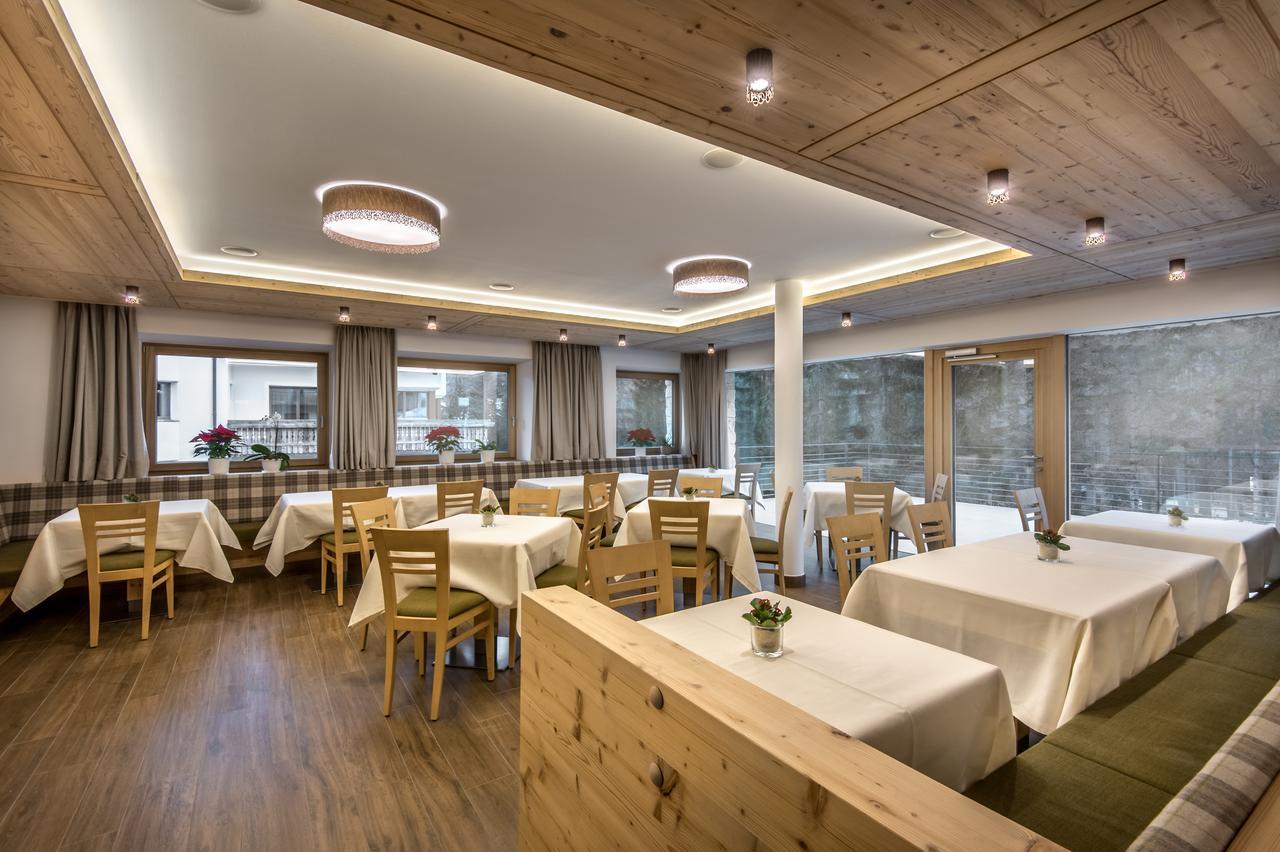 Garni Larix Hotel Colfosco Exterior foto